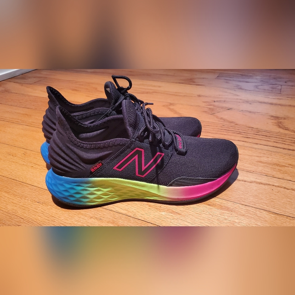 NEW BALANCE SHOES